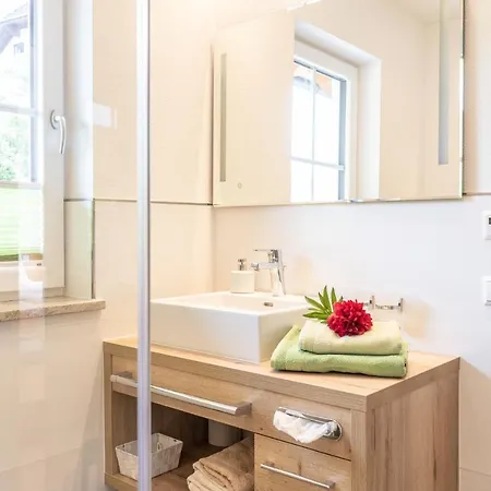 Haus Alpenblick 4*